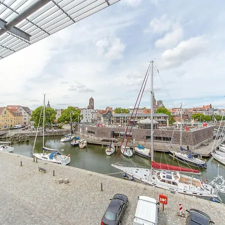 아파트 Hochwertiges Im Stralsunder Hafen *