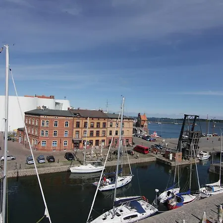 Hochwertiges Im Stralsunder Hafen * 슈트랄준트